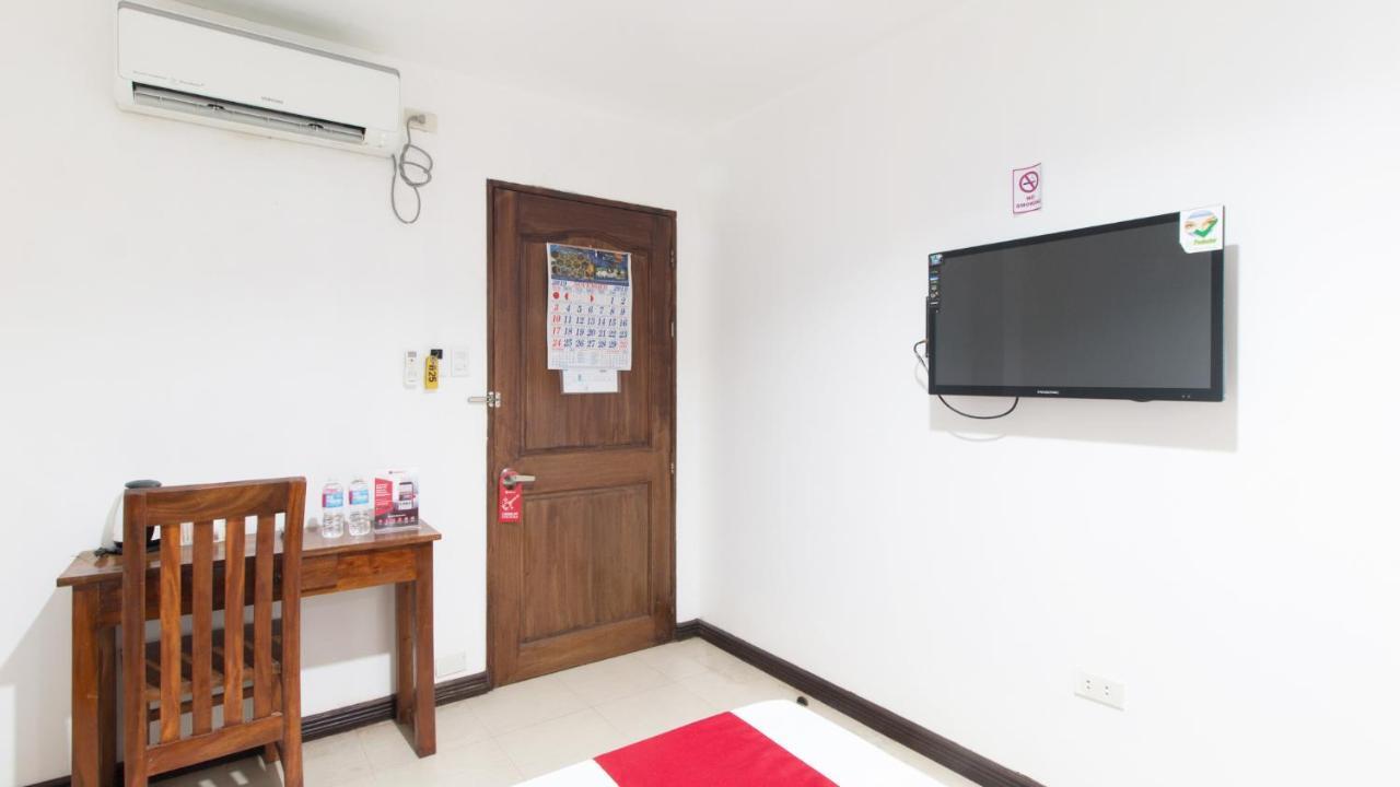 Reddoorz Plus Near Vigan City Commercial Center Exterior photo