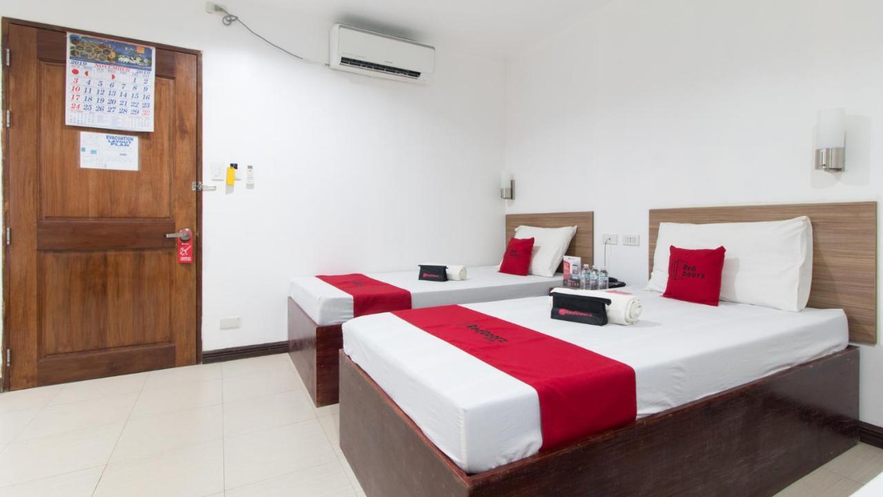 Reddoorz Plus Near Vigan City Commercial Center Exterior photo