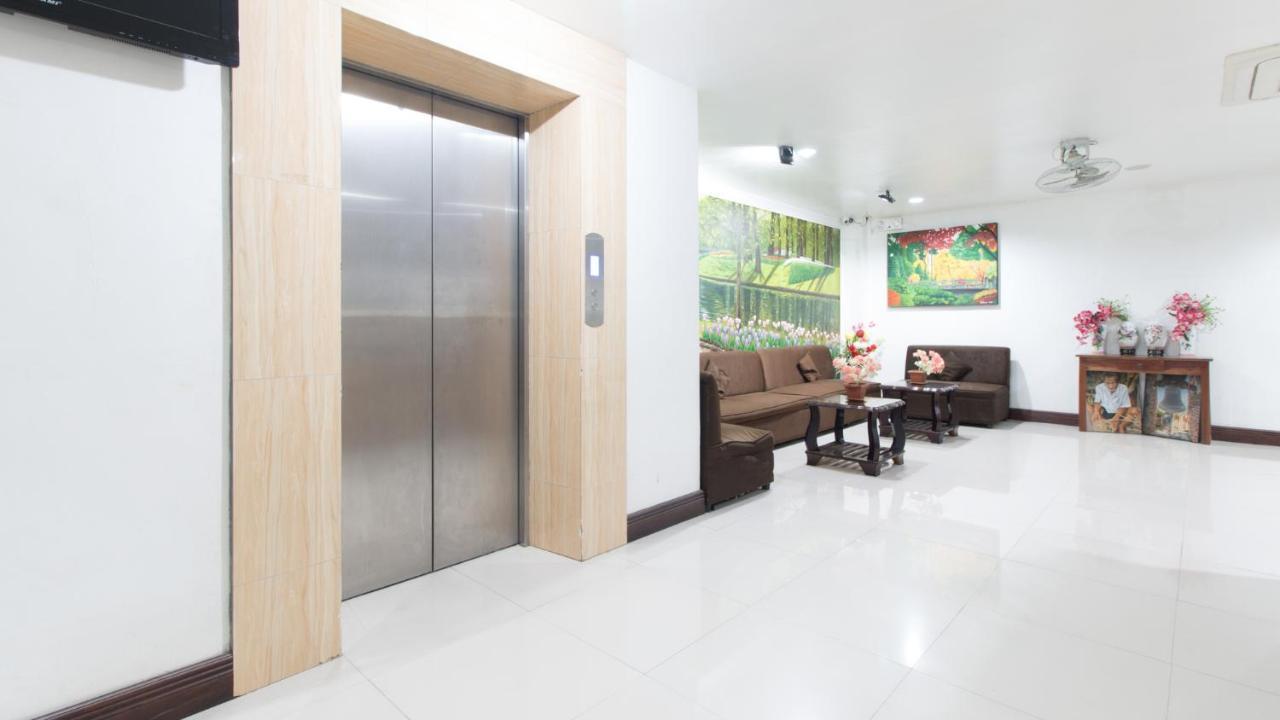 Reddoorz Plus Near Vigan City Commercial Center Exterior photo