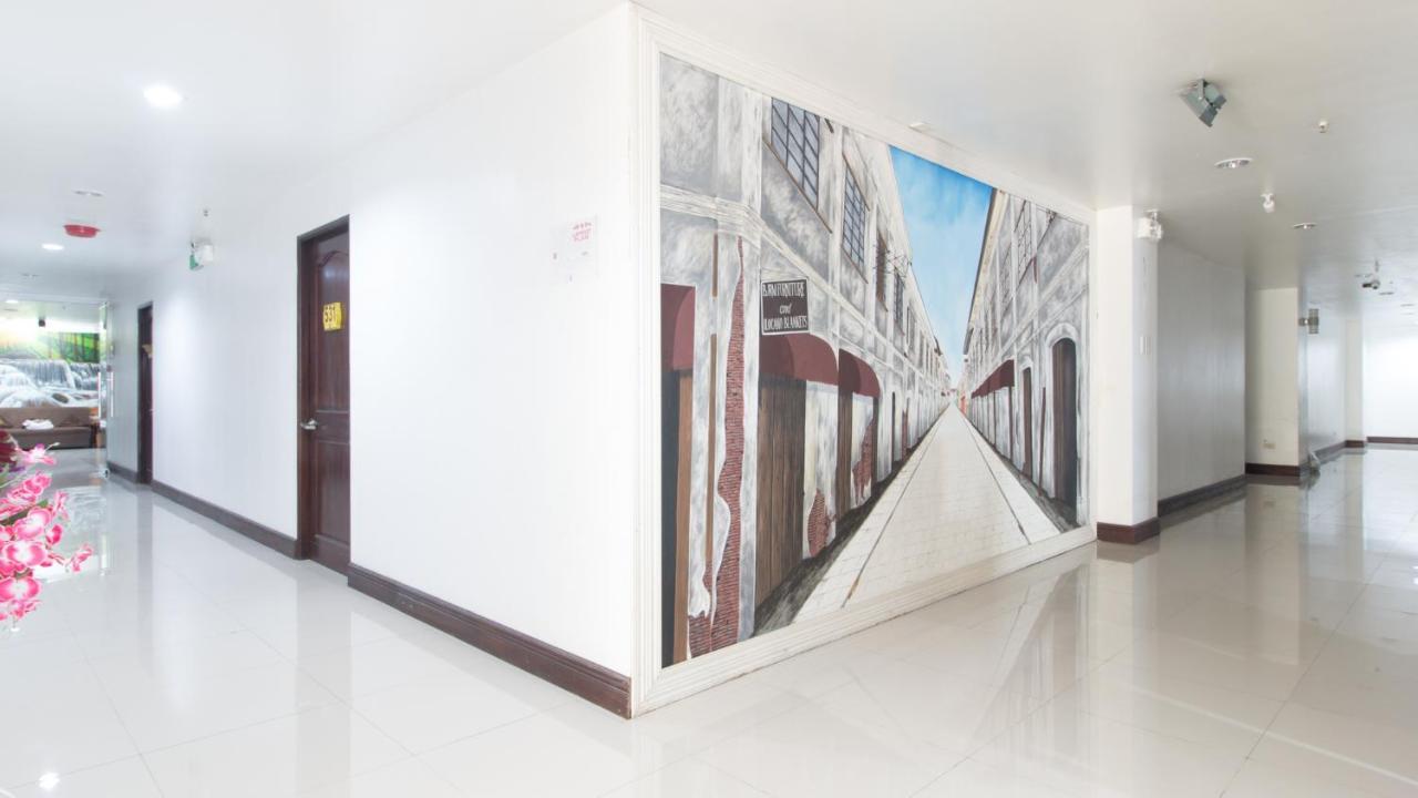 Reddoorz Plus Near Vigan City Commercial Center Exterior photo